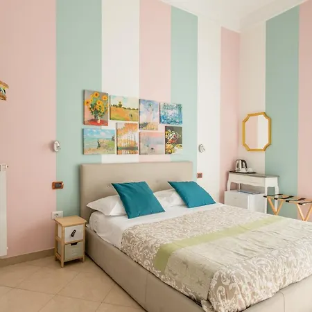 Santa Teresa A Chiaia Bed and breakfast 4*
