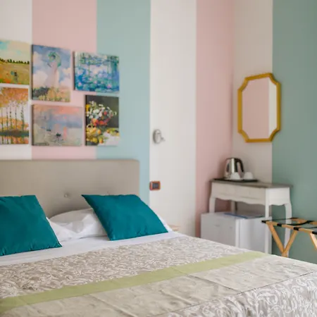 Santa Teresa A Chiaia Bed and breakfast 4*
